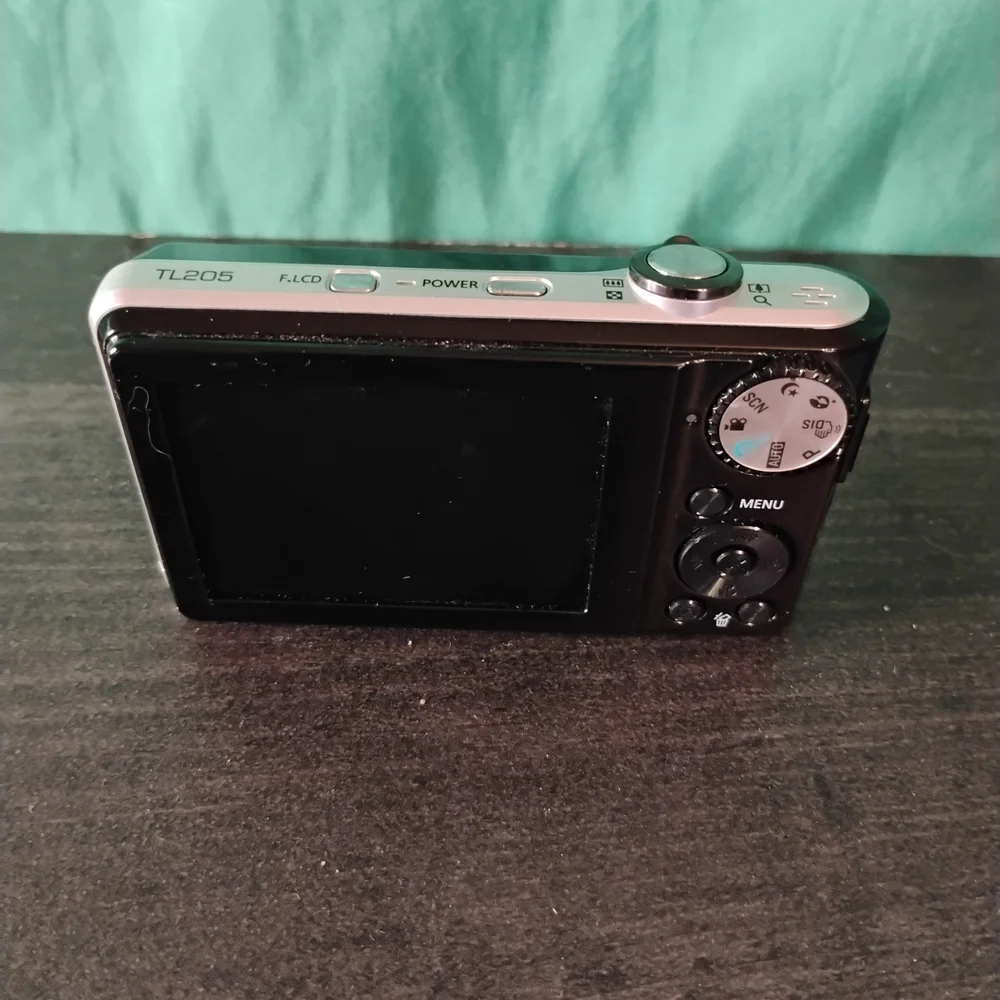 Samsung TL205 Zoom Lens Camera